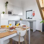Διαμέρισμα Host Wise - Stylish Duplex House - Terrace & River View