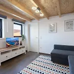 Host Wise - Stylish Duplex House - Terrace & River View Διαμέρισμα *