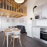 Διαμέρισμα Host Wise - Stylish Duplex House - Terrace & River View *