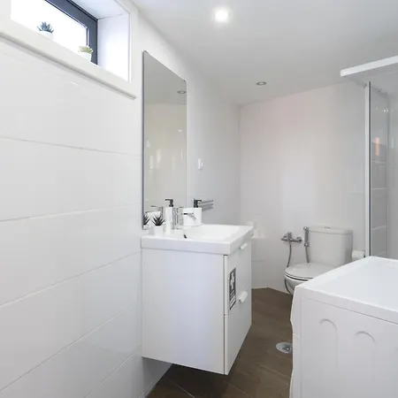 Host Wise - Stylish Duplex House - Terrace & River View * Vila Nova de Gaia
