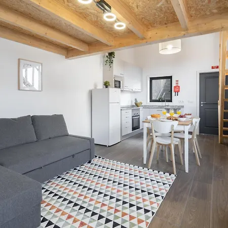 Apartment Host Wise - Stylish Duplex House - Terrace & River View *