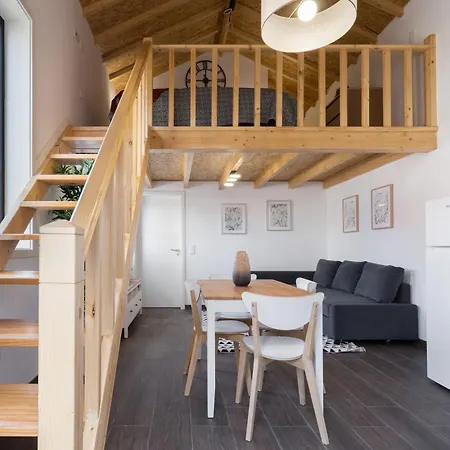 Host Wise - Stylish Duplex House - Terrace & River View * Vila Nova de Gaia