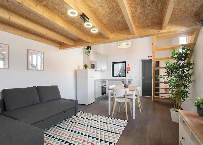 Host Wise - Stylish Duplex House - Terrace & River View 公寓