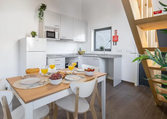 Lejlighed Host Wise - Stylish Duplex House - Terrace & River View