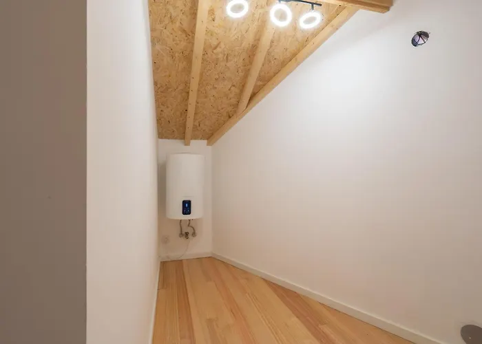 Host Wise - Stylish Duplex House - Terrace & River View Lejlighed *