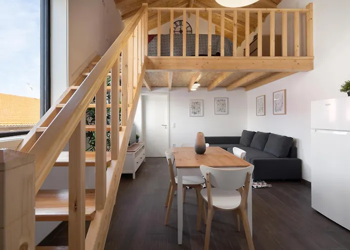 Host Wise - Stylish Duplex House - Terrace & River View 公寓